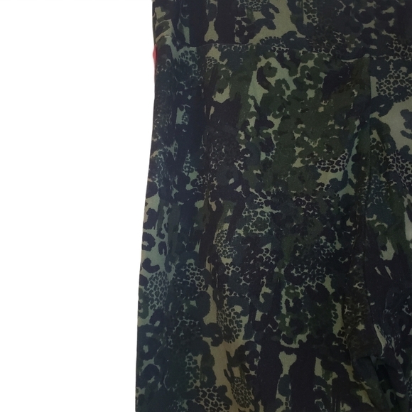 No Boundaries Green Leopard Print Camo Leggings - Picture 5 of 10